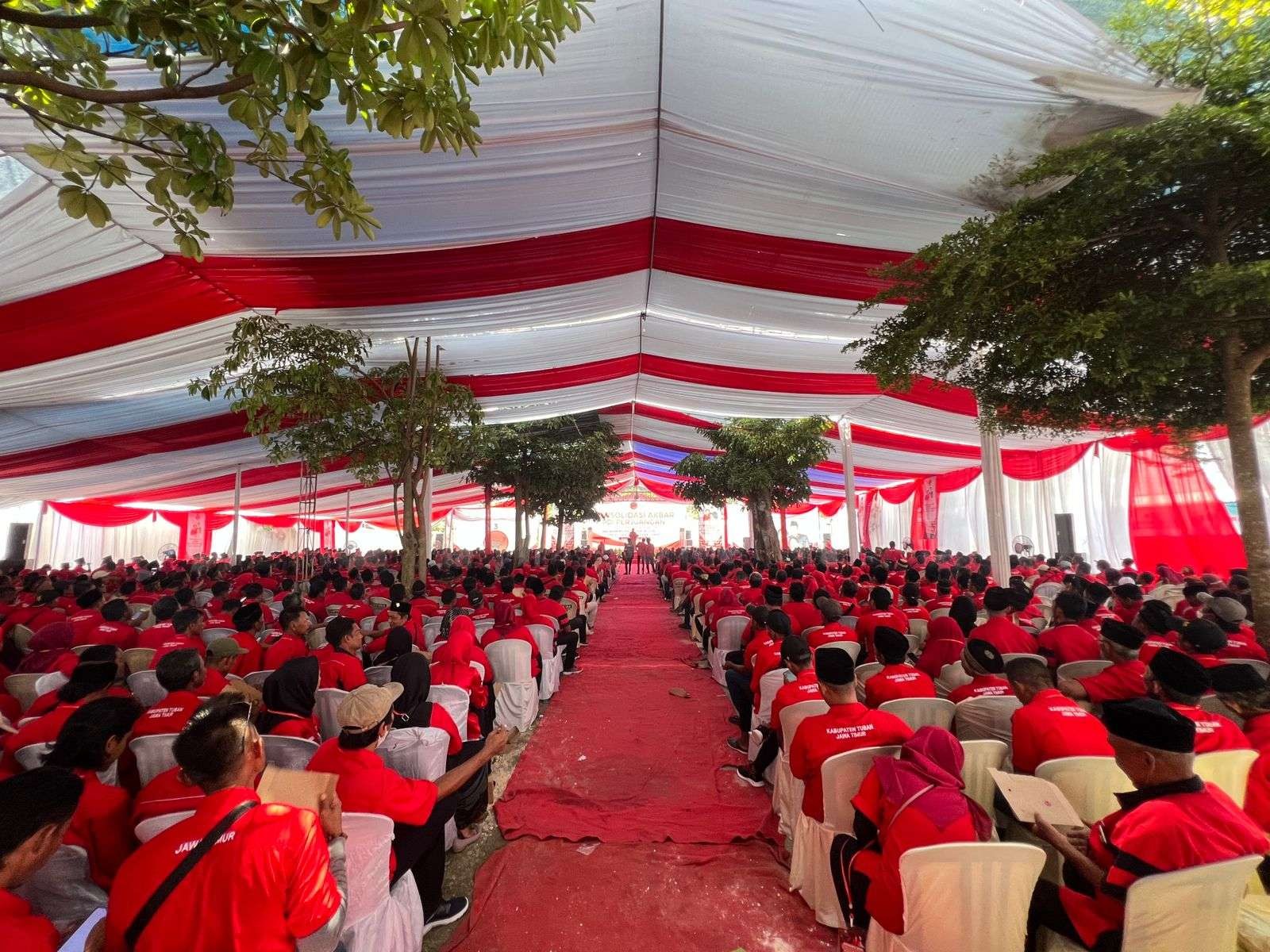 Ribuan kader PDI Perjuangan Bojonegoro-Tuban saat konsolidasi akbar (dok. PDIP Tuban)
