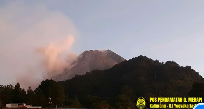 Gunung Merapi dilaporkan mengalami 34 kali gempa guguran, enam kali gempa hibrida dan satu kali gempa tektonik jauh sepanjang Kamis, 16 Maret 2023. (Foto: ESDM)