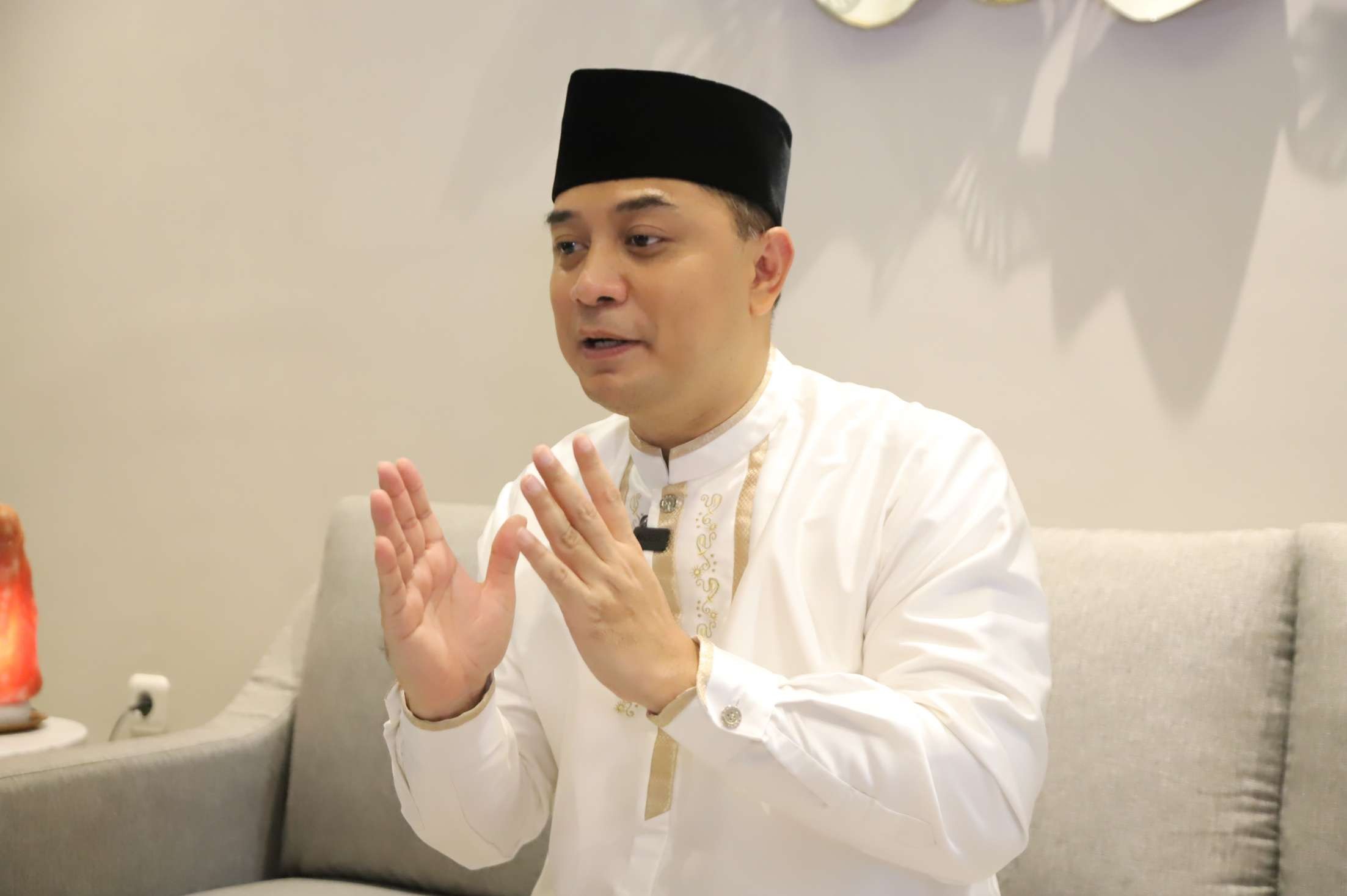 Walikota Surabaya, Eri Cahyadi mengeluarkan SE Ramadan Tanpa Sampah. (Foto: Humas Pemkot Surabaya)