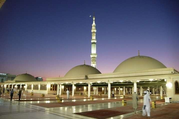Masjid dibangun dengan keindahan arsitektural Islam yang khas.(Ilustrasi)