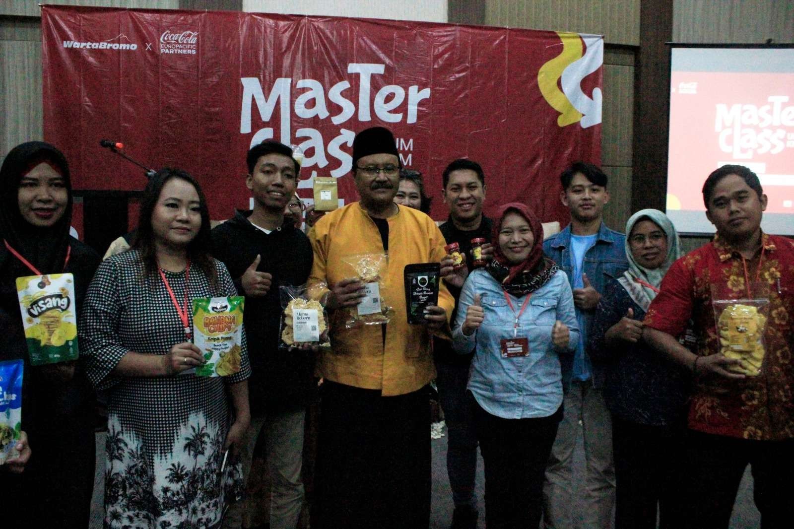 Walikota Pasuruan Gus Ipul menghadiri palatihan UMKM untuk meningkatkan kinerja para pengusaha. (Foto: Diskominfo Kota Pasuruan)