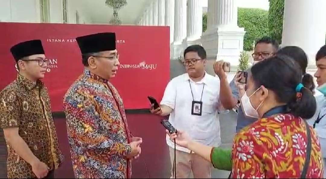 Ketua Umum Pengurus Besar Nahdlatul Ulama (PBNU) KH Yahya Cholil Staquf menghadap Presiden RI Joko Widodo (Jokowi) di Istana Negara, Jakarta, pada Jumat 24 Maret 2023. (Foto: Infokom dan publikasi PBNU)