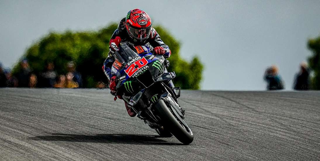 Fabio Quartararo merasa motor yang ia tunggangi (Yamaha MZR-M1) tak seperti dulu. (Foto: Twitter/@FabioQ20)