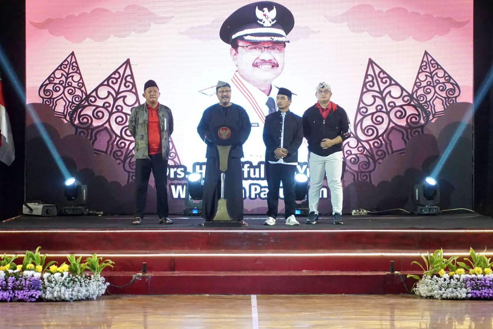 Walikota Pasuruan Saifullah Yusuf (Gus Ipul) secara langsung memimpin jalannya kegiatan malam Inagurasi Akulturasi Budaya dalam harmoni seni berlokasi di GOR Untung Suropati Kota Pasuruan. Selasa malam 21 Maret 2023.
