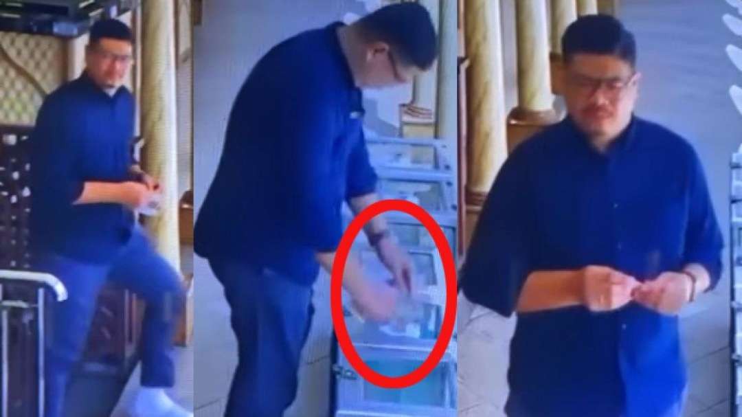 Seorang pria berpenampilan perlente ini terekam CCTV menimpa QRIS kotak amal masjid yang asli dengan QRIS palsu milik pribadi. (Foto: Twitter)