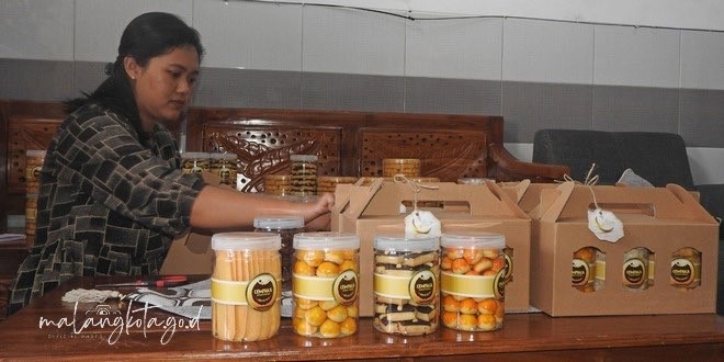 Usaha kue kering Cempaka di Kota Malang, Jawa Timur. (Foto: Malangkota.go.id)