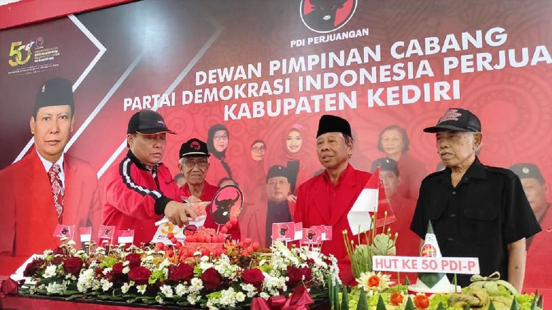 PDI Perjuangan Kabupaten Kediri siap memenangkan Ganjar Pranowo di Pilpres 2024. (Foto: Fendi Lesmana/Ngopibareng.id)