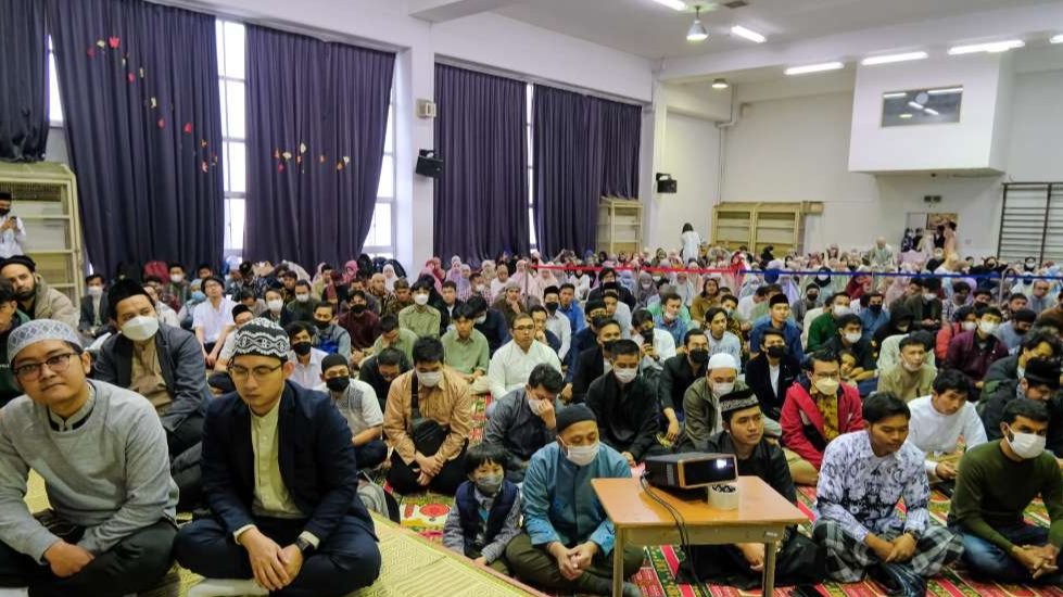 Dubes Heri Akhmadi mengikuti Salat Idulfitri 1444 Hijriyah bersama lebih dari 3000 WNI di Masjid Indonesia Tokyo. (Foto: Dok KBRI Tokyo)