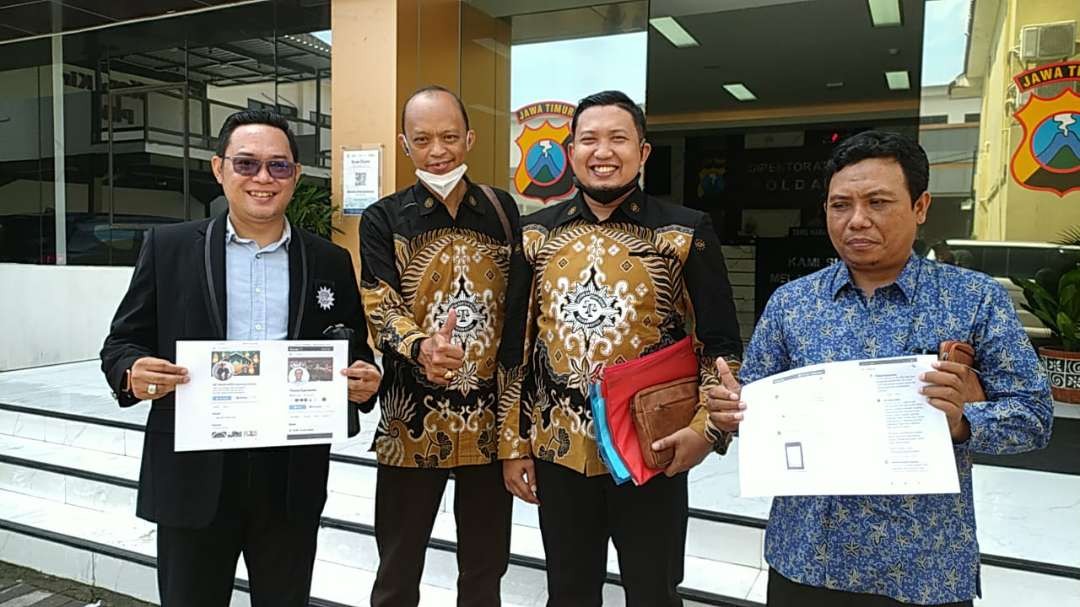 Majelis Hukum dan HAM PD Muhammadiyah Surabaya melaporkan dua peneliti BRIN di Mapolda Jatim, Surabaya, Rabu 26 April 2023. (Foto: Tangkapan Layar)