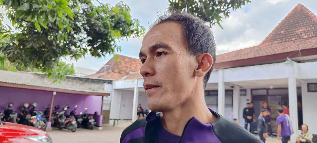 Faris Aditama salah satu pemain produk lokal Kediri yang dipertahankan kembali oleh manajemen pada Liga 1 2023-2024 musim depan. (Foto: Fendi Lesmana/ngopibareng.id)