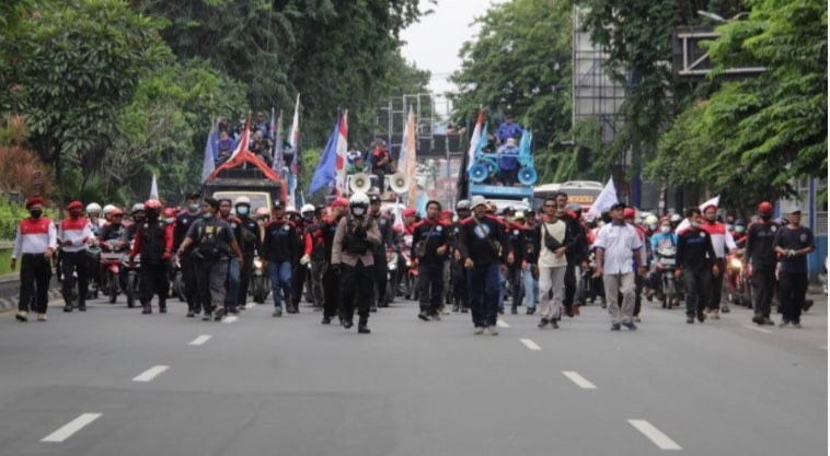 Ribuah buruh bakal datangi Kantor Gubernur Jatim untuk memperingati Hari Buruh yang jatuh pada Senin 1 Mei 2023. (Foto: Andhi Dwi/Ngopibareng.id)