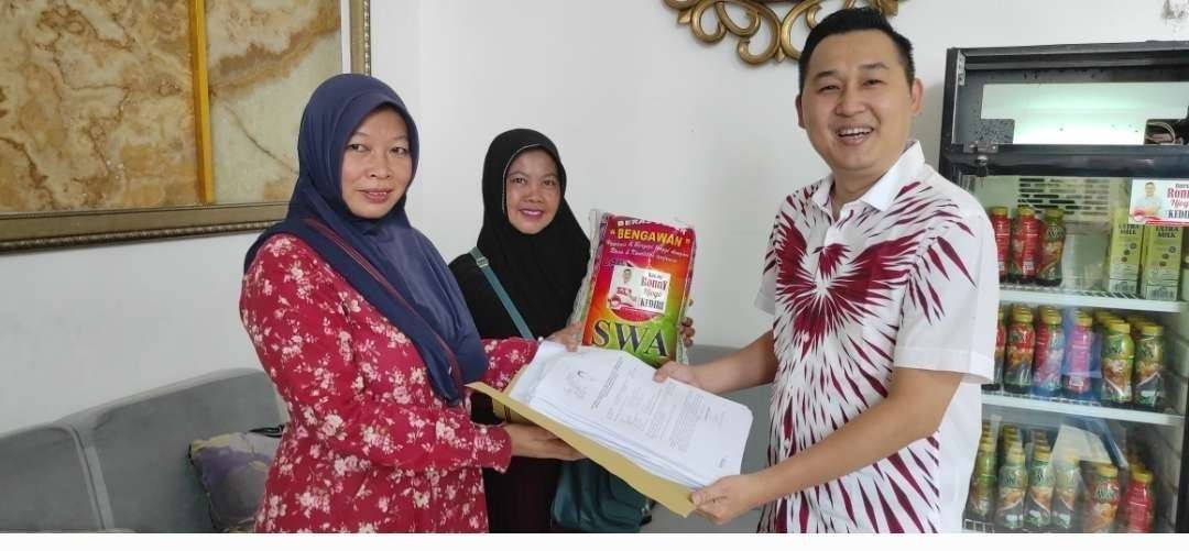 PSI Kota Kediri menunggu intruksi DPP, sosialisasikan Ganjar Pranowo calon presiden 2024. (Foto: Fendi Lesmana/Ngopibareng.id)