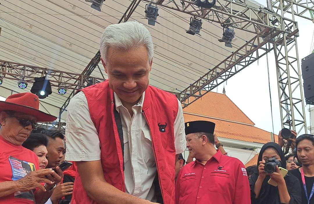 Ganjar Pranowo saat datang ke Balai Pemuda, Surabaya. (Foto: Pita Sari/Ngopibareng.id)