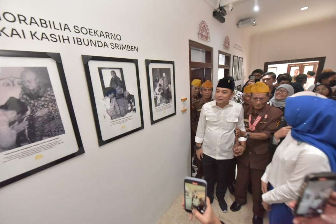 Walikota Surabaya saat meresmikan rumah lahir Bung Karno di Surabaya. (Foto: Pita Sari/Ngopibareng.id)