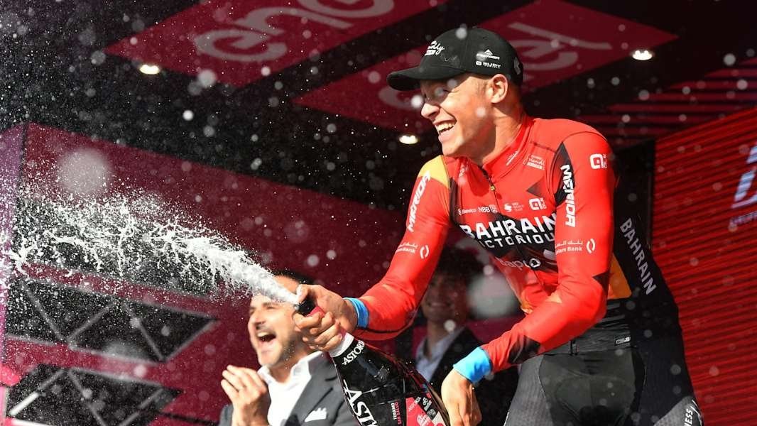Jonathan Milan (Bahrain-Victorious) sangat bahagia bisa memenangkan etape 2 Giro d'Italia 2023 di penampilan perdananya