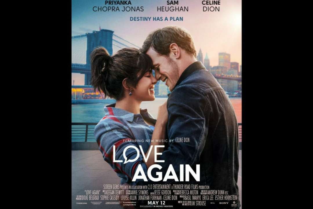 Akting artis Priyanka Chopra di film Love Again. (Foto: Sony Pictures)