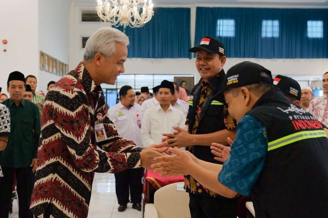 Gubernur Jawa Tengah Ganjar Pranowo mengingatkan para pendamping untuk memastikan jemaah haji Jawa Tengah bisa melaksanakan ibadahnya dengan baik dan sempurna. (Foto: Dok Jateng)