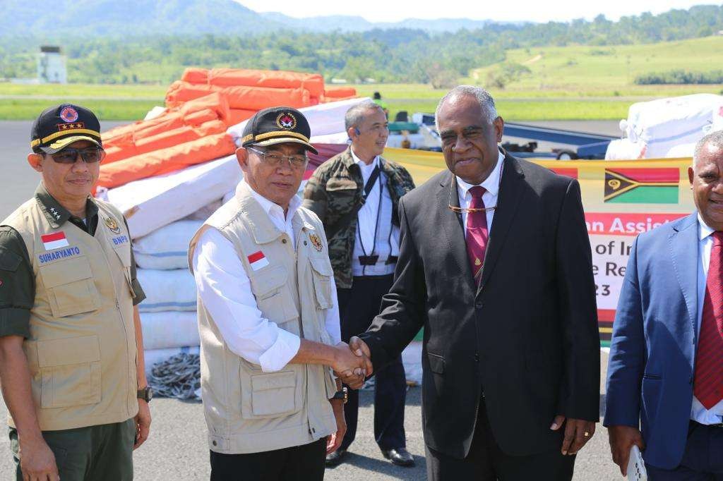 Menko Muhadjir melakukan diplomasi 'sentuh hati' di Vanuatu. (Foto: Kementerian PMK)