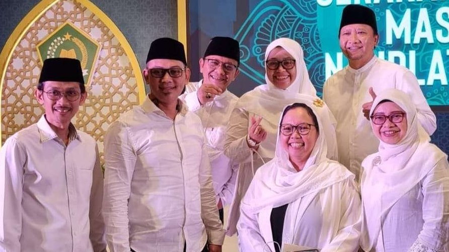 Alissa Wahid dan sejumlah tokoh pesantren, termasuk di antaranya Bupati Pasuruan Irsyad Yusuf. (Foto: dok/ngopibareng.id)
