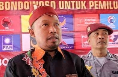 Ketua KPU Bondowoso Junaedi memastikan parpol berbondong mendaftarkan bacalegnya di sisa dua hari pendaftaran. (Foto: Guido/ngopibareng.id)