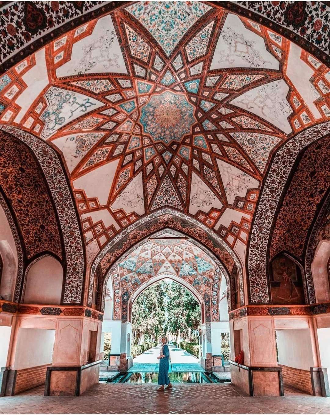 Keindahan interior di suatu masjid. (Ilustrasi)