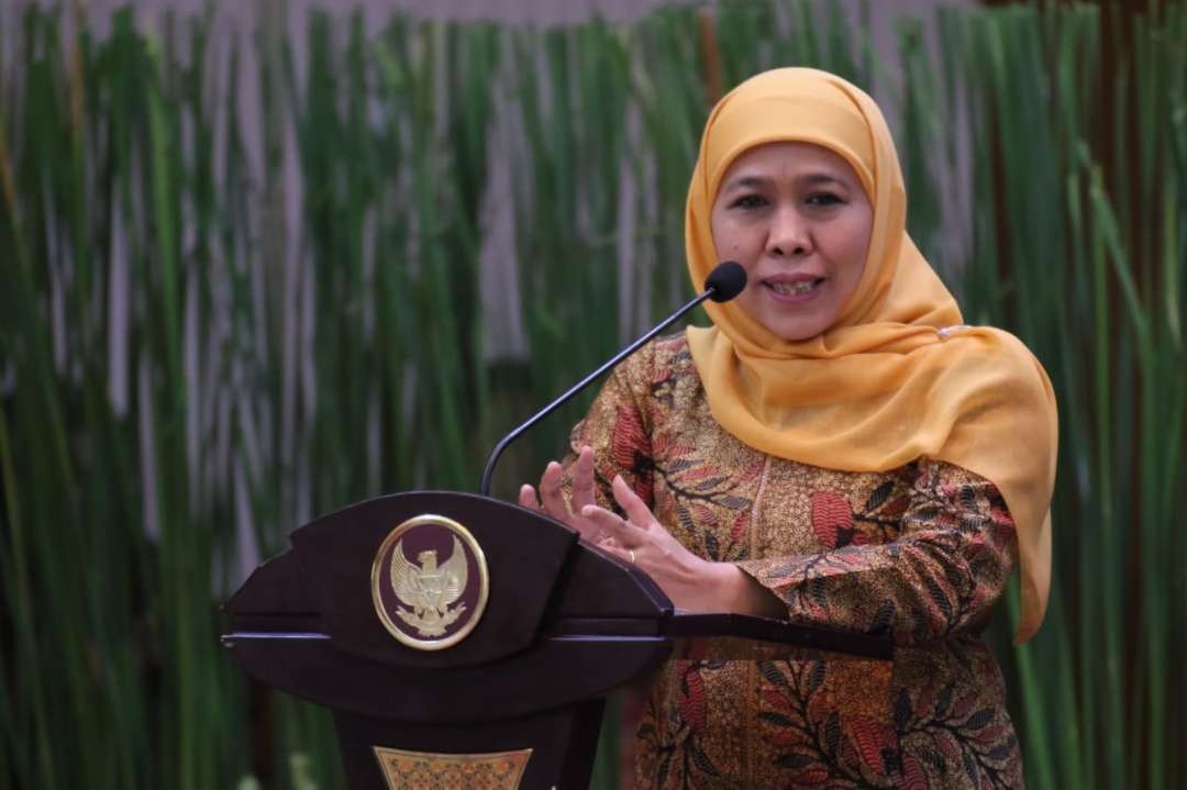Gubernur Jawa Timur Khofifah Indar Parawansa dukung kemenangan Timnas Indonesia. (Foto: Humas Pemprov Jatim)
