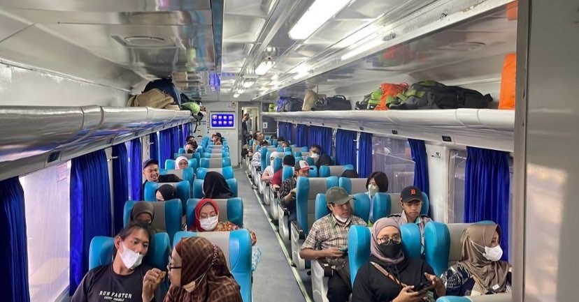 Perjalanan kereta api dari Daop 8 Surabaya jadi lebih cepat (Foto: dok. PT KAI)