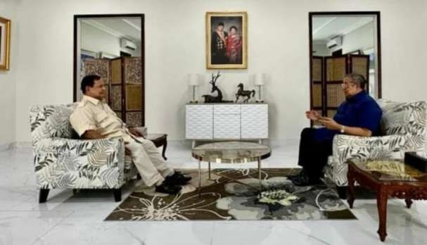 Pertemuan antara Ketua Majeli Tinggi Partai Demokrat Susilo Bambang Yudhoyono dengan Ketua Umum Partai Gerindra Prabowo Subianto di Musim SBY-Ani di Pacitan, pada Sabtu 20 Mei 2023. (Foto: Andi Malarangeng