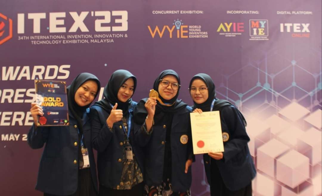 Tim mahasiswa Unair Surabaya berhasil meraih prestasi di kompetisi peneliti muda internasional, Raih Gold Award di Ajang World Youth International Exhibition di Malaysia. (Foto-foto: tim pmii-unair)