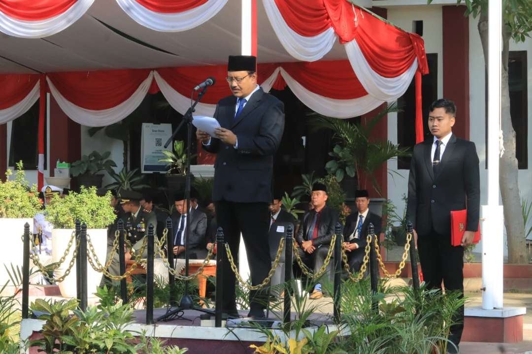 Walikota Pasuruan saat membacakan sambutan dalam Upacara Peringatan Harkitnas ke-115. (Foto: Humas Pemkot Pasuruan)