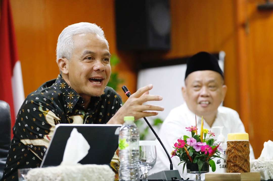 Gubernur Jawa Tengah, Ganjar Pranowo dalam Forum Group Discussion dengan tema Optimalisasi Koperasi untuk Penanggulangan Kemiskinan, Kamis 25 Mei 2023. (Foto: Human Pemprov Jateng)