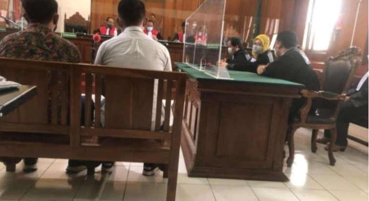 Dua terdakwa aniaya jurnalis Tempo di Surabaya bakal dipanggil oleh jaksa penuntut umum atau JPU. (Foto: Andhi Dwi/Ngopibareng.id)