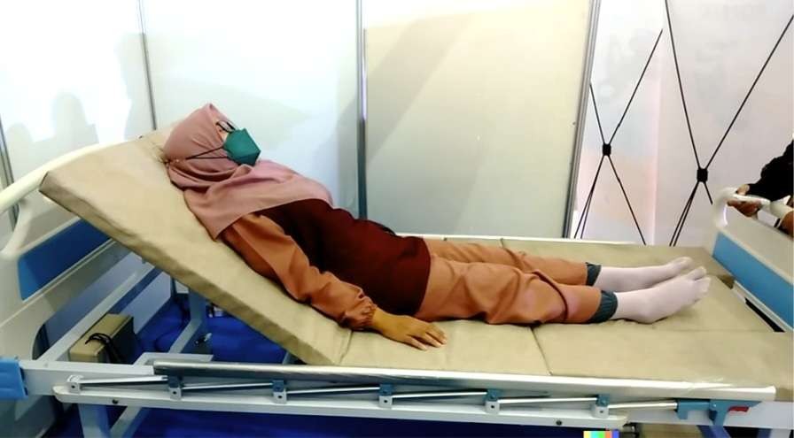 Bed pasien otomatis yang dirancang tim FT Unesa untuk memudahkan pasien. (Foto: Ist)