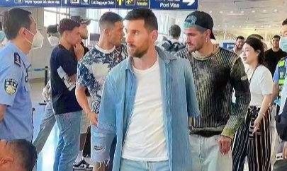 Lionel Messi sudah tiba di China menjelang laga Timnas Argentina vs Australia, 15 Juni 2023. (Foto: Twitter)