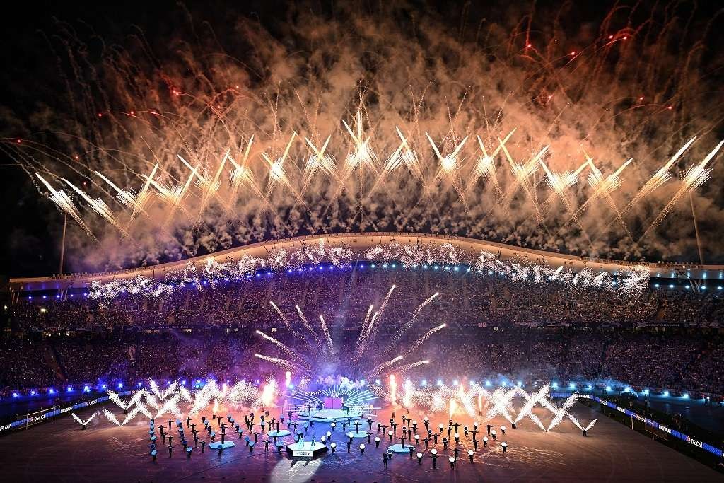 Pesta kembang api memeriahkan upacara sebelum final Liga Champions 2022-2023 dimulai. (Foto: Twitter/@ChampionsLeague)