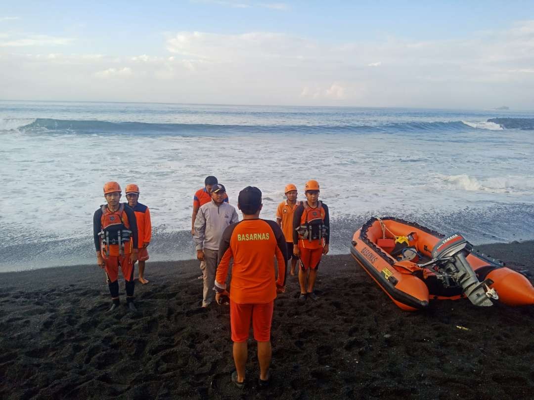 Tim SAR bersiap melakukan pencarian pada nelayan yang hilang (Foto: Basarnas Bali)