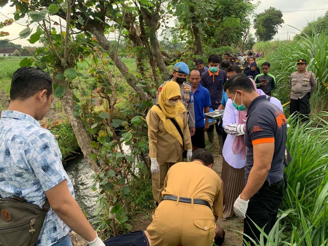 Warga Dusun Brenjuk Desa Jambean Kecamatan Kras Kabupaten Kediri ditemukan tewas usai jalani ritual mandi di sungai untuk sembuhkan penyakit kulit. (Foto: Istimewa)