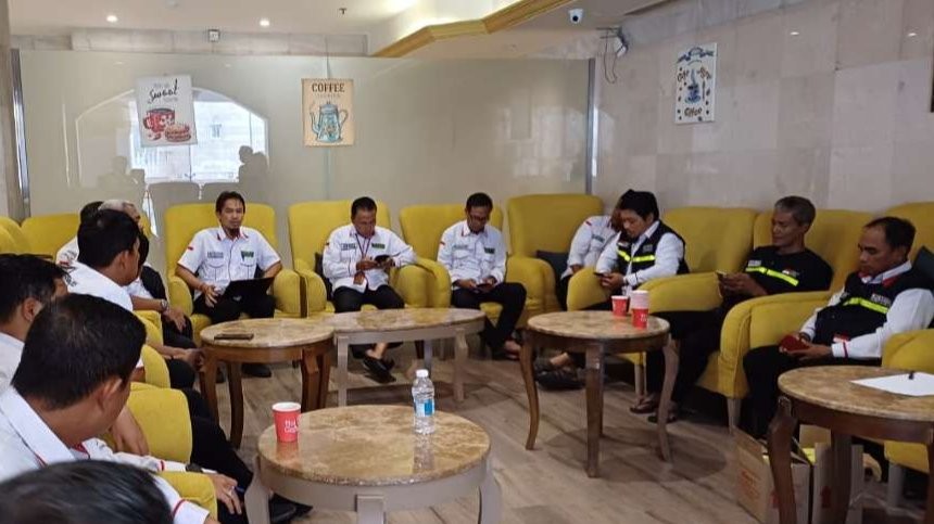Sebanyak 20 petugas ibadah haji Daker Bandara diberangkatkan ke Madinah untuk menyambut kedatangan jemaah haji kuota tambahan. (