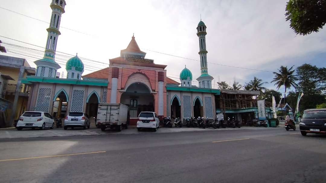 Masjid Uswatun Hasanah lokasi H. Muhammad Darso menjadi khotib salat Jumat, 16 Juni 2023. (Foto: Muh Hujaini/Ngopibareng.id)