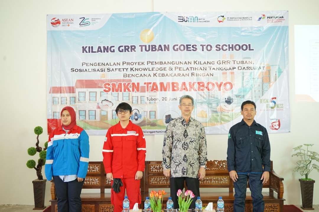 Pembukaan Kilang GRR Tuban Goes to School (dok. Kilang GRR Tuban)