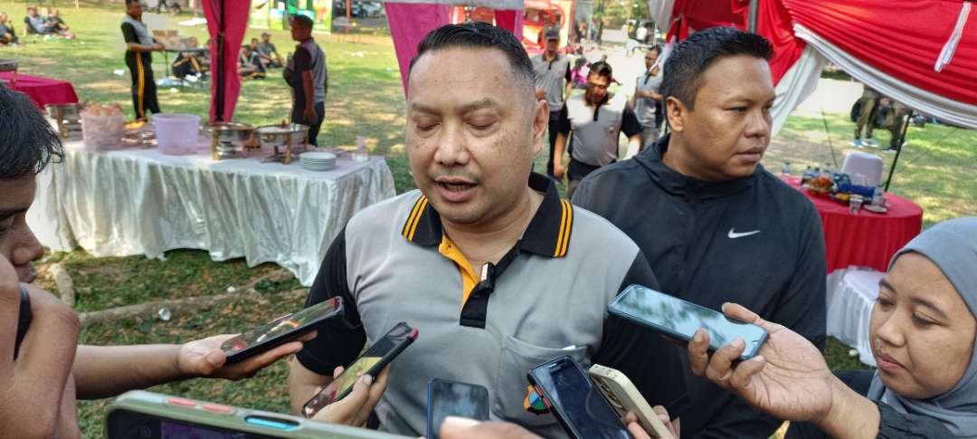 Jaga Kondusivitas Kapolres Kediri Kota, AKBP Teddy Chandra ajak komunitas berolahraga bareng. (Foto: Fendi Lesmana/Ngopibareng.id)