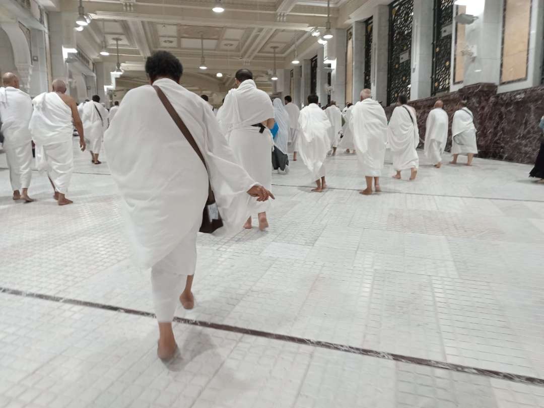 Kondisi heatstroke perlu diwaspadai jemaah haji terutama lansia saat berada di Armuzna. (Foto: Media Center Haji)