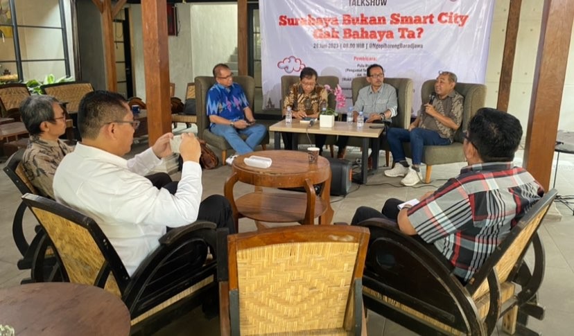 Diskusi Surabaya Bukan Smart City, Gak Bahaya Ta (Foto: Andhi Dwi/Ngopibareng.id)