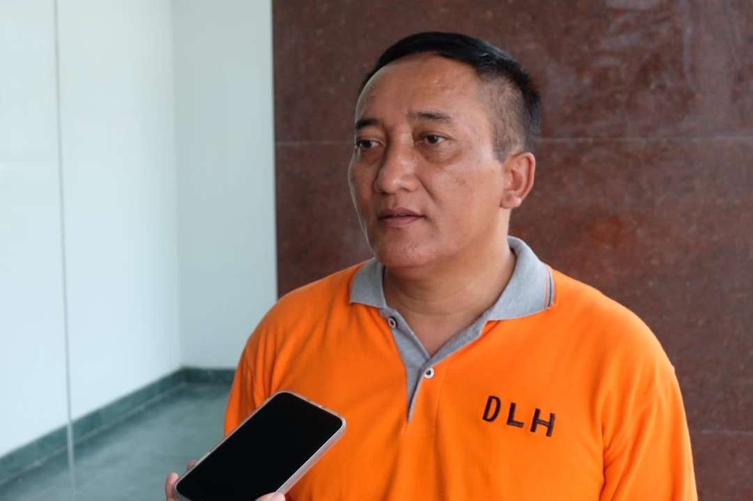 Kepala Dinas Lingkungan Hidup Kota Surabaya, Agus Hebi Djuniantoro imbau warga tak buang rumen ke sungai. (Foto: Pita Sari/Ngopibareng.id)