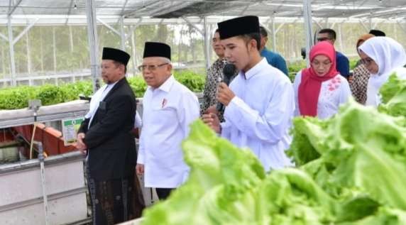 Wakil Presiden Ma'ruf Amin berkunjung ke green house milik Yayasan Pondok Pesantren Sunan Pandanaran. (Foto: Setwapres)