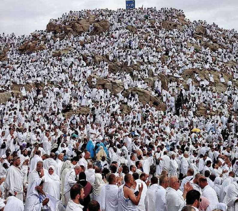Wukuf di Arafah bagi jemaah haji seluruh dunia menjelang Idul Adha. (Foto: dok/ngopibreng.id)