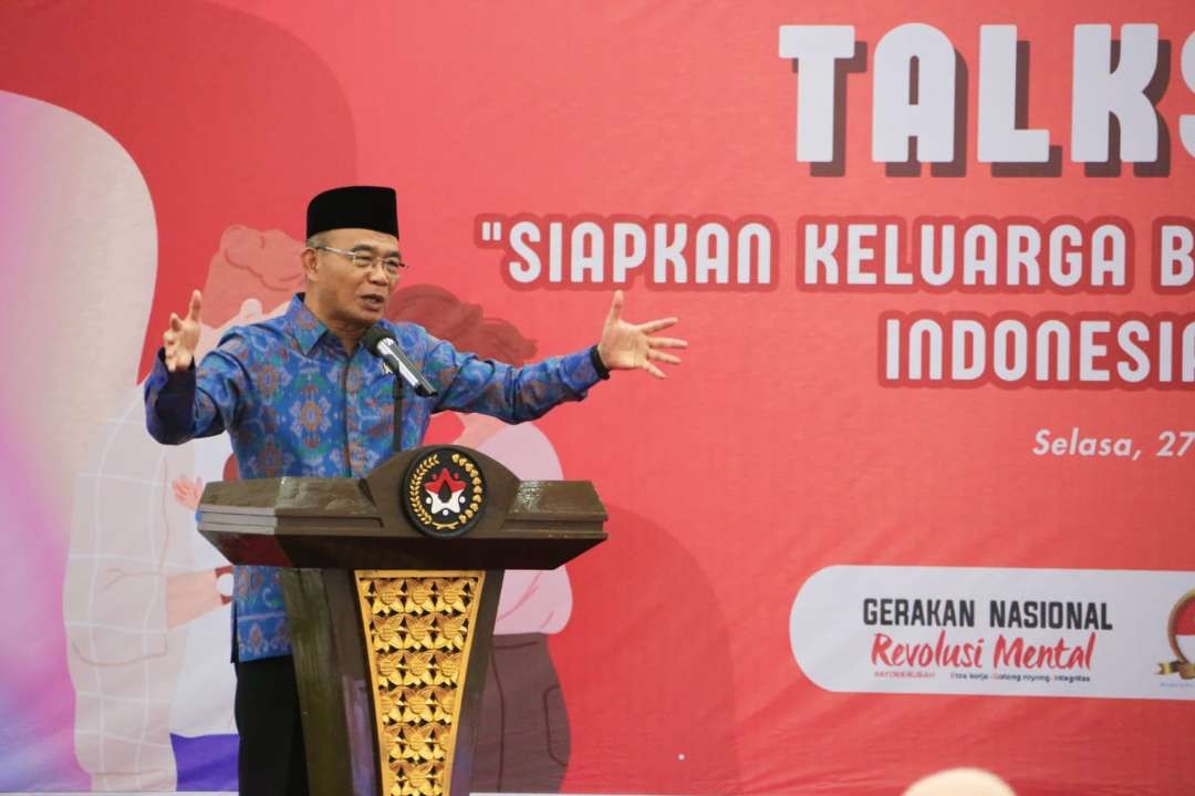 Menko PMK Muhadjir Effendy dalam acara talk show di Aula Heritage Kemenko PMK Jakarta, Selasa 26 Juni 2023. (Foto: ANO/Ngopibareng.id)
