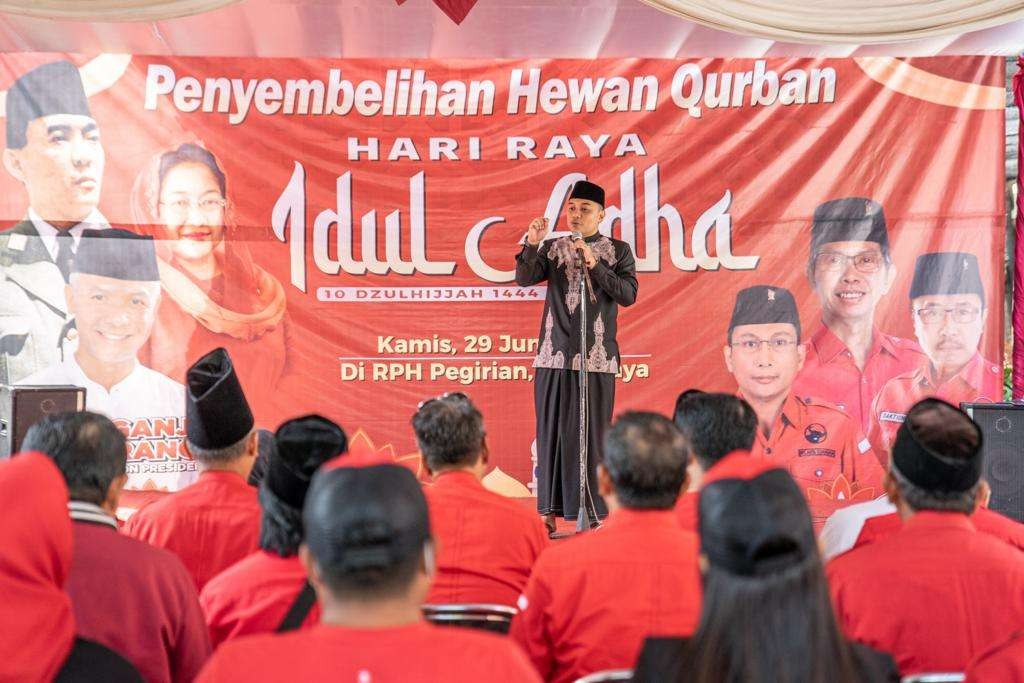 Walikota Surabaya Eri Cahyadi dalam perayaan Hari Raya Idul Adha 1444 Hijriah, Kamis, 29 Juni 2023. (Foto: Dok. PDIP Surabaya)