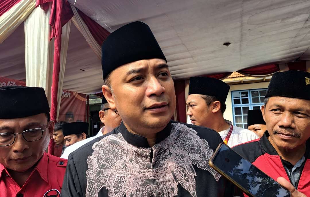 Walikota Surabaya, Eri Cahyadi saat ditemui di RPH Surabaya. (Foto: Pita Sari/Ngopibareng.id)