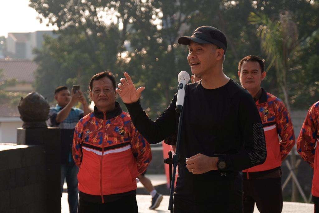 Gubernur Jawa Tengah, Ganjar Pranowo beri pesan sportif pada kontingen Pornas Korpri XVI Tahun 2023. (Foto: Humas Pemprov Jateng)